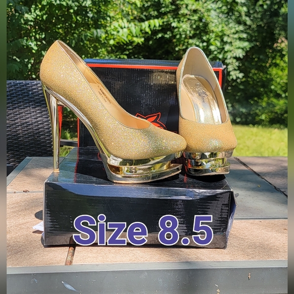 Heels - Picture 1 of 2